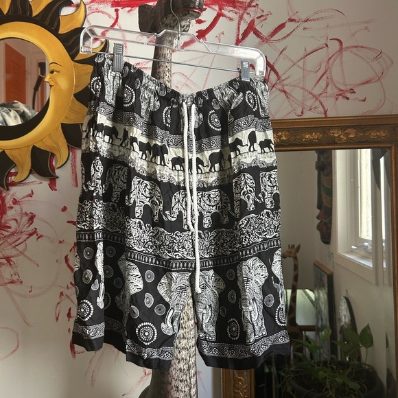 Elephant Print Black and White Boho Hippie Shorts Free Size - Picture 13 of 16